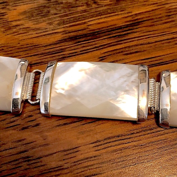 $64  Faceted Mother of Pearl Estate Bracelet  925 WW China - Picture 2 of 3
